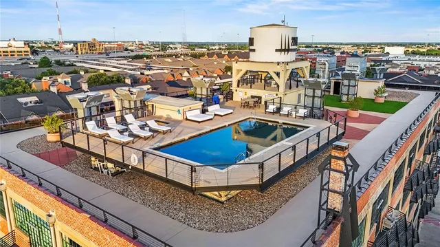 a view of living room with washer and dryer