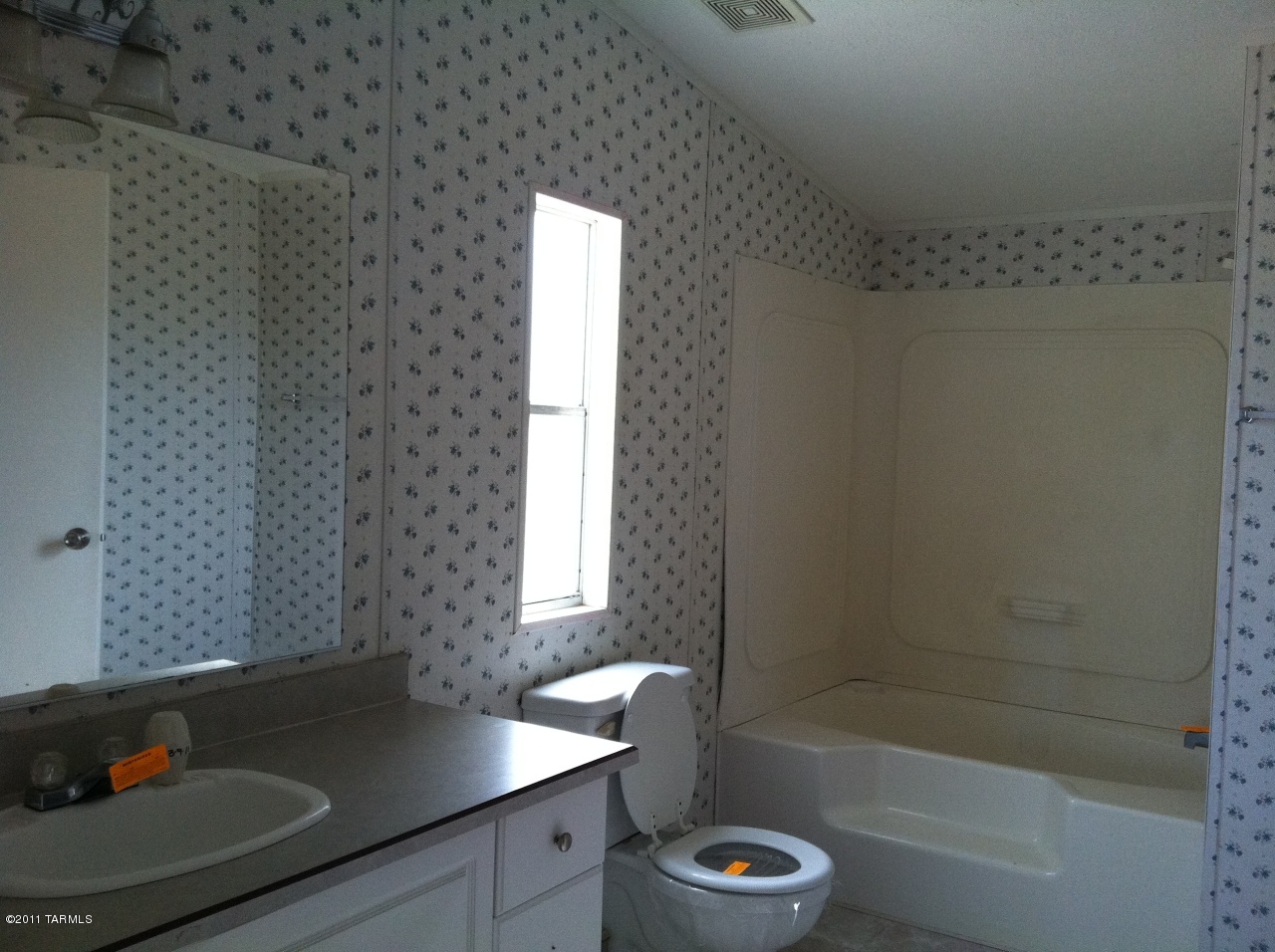 5765 North Chaparral Road Tucson, AZ 85743 - Photo 3 of 4 Gallery Image 3