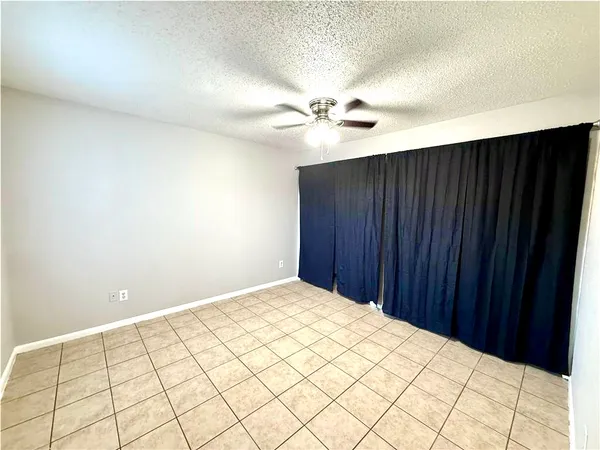 $1,050 | 2000 Kazmeier, Unit 31, Bryan, TX 77802