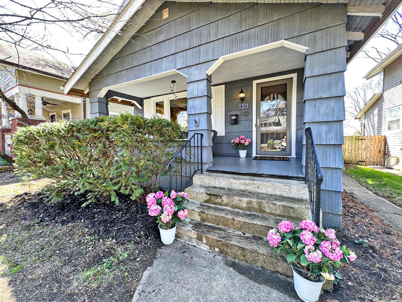 187 Brighton Road Columbus, OH 43202 - Photo 4 of 33 Front Porch 2