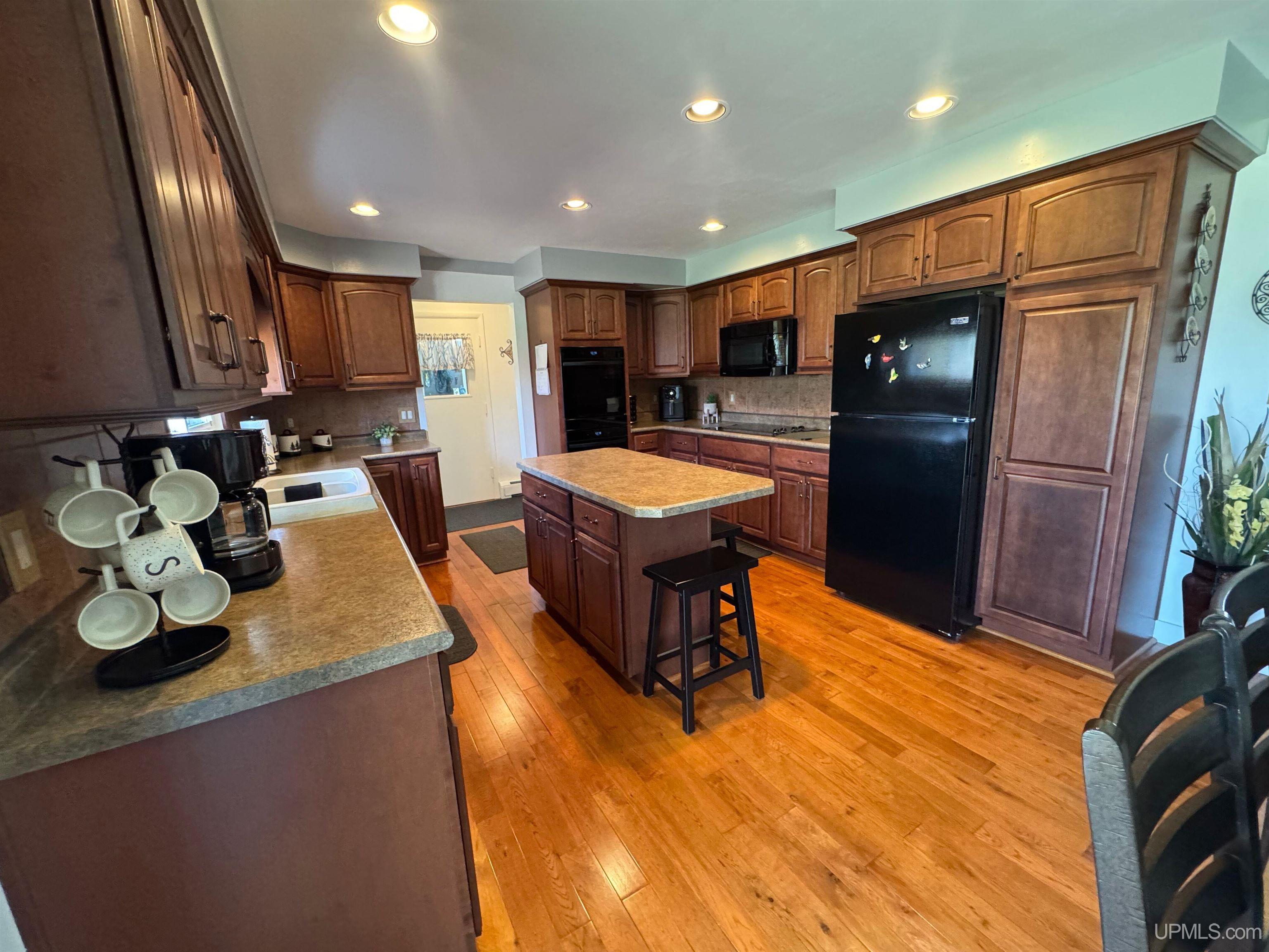 8610 County 426 L R Road Gladstone, MI 49837 - Photo 10 of 24