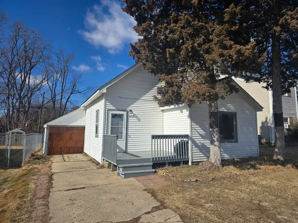 $239,000 | 4311 East Wonder Lake Road, Wonder Lake, IL 60097