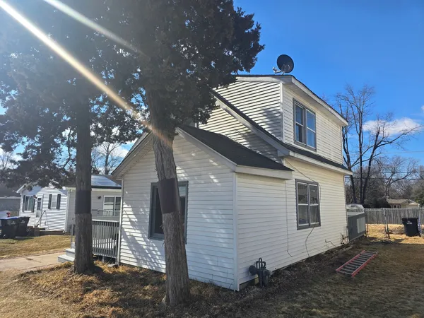$239,000 | 4311 East Wonder Lake Road, Wonder Lake, IL 60097