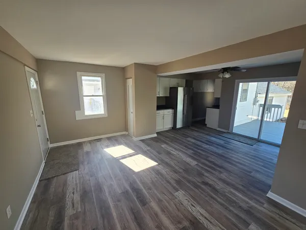 $239,000 | 4311 East Wonder Lake Road, Wonder Lake, IL 60097