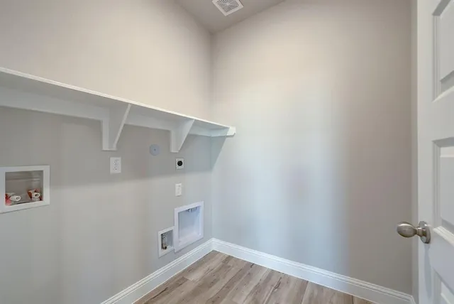 $304,990 | 125 Toftrees Drive, Cleburne, TX 76031