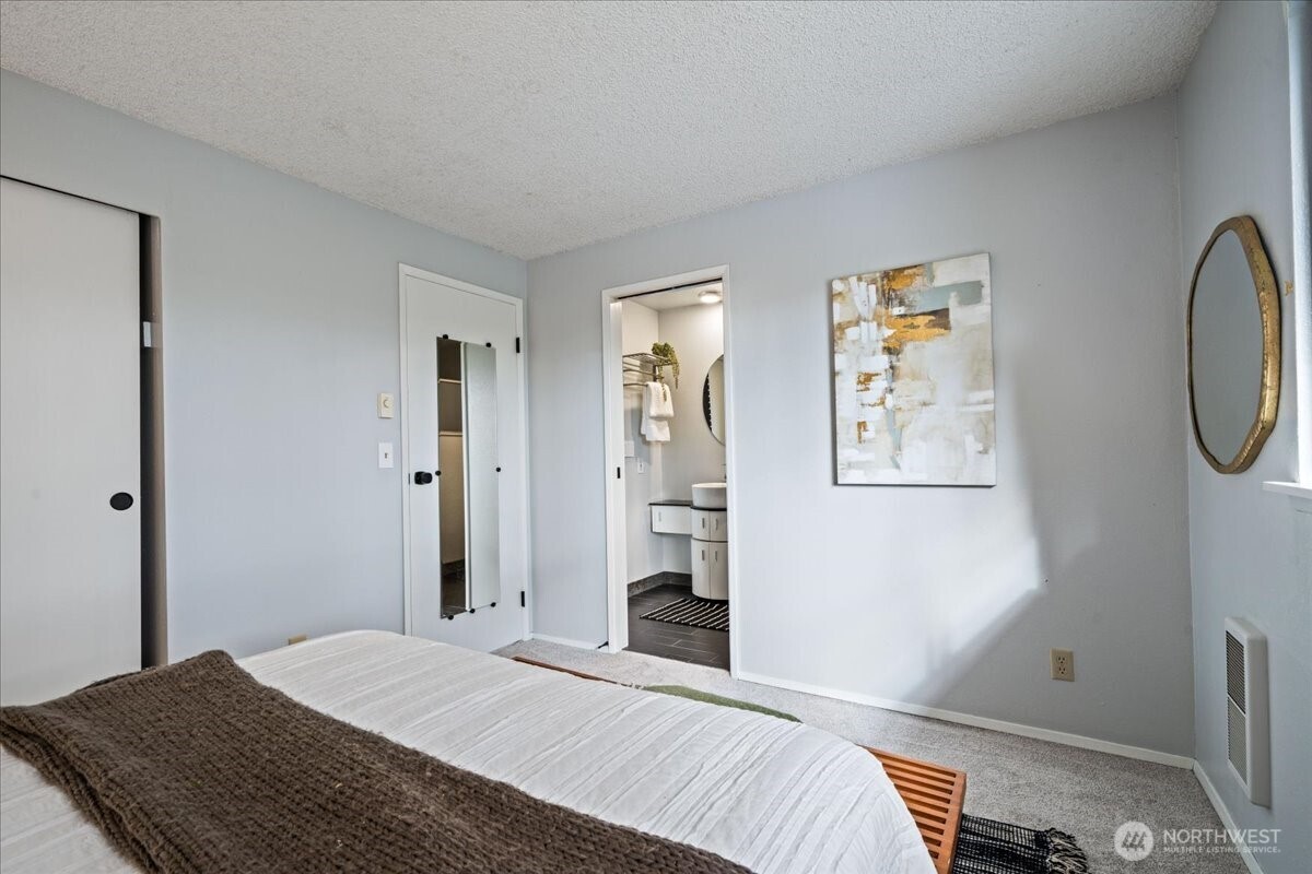 10901 Northeast 151st Street Bothell, WA 98011 - Photo 12 of 28