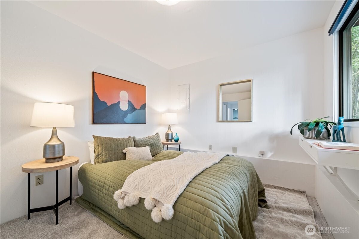 10901 Northeast 151st Street Bothell, WA 98011 - Photo 16 of 28