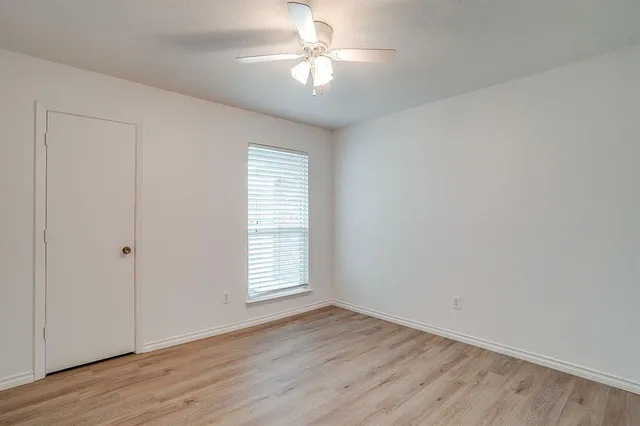 $279,000 | 800 Crestview Drive, Burleson, TX 76028