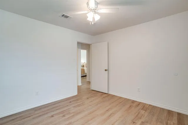 $279,000 | 800 Crestview Drive, Burleson, TX 76028