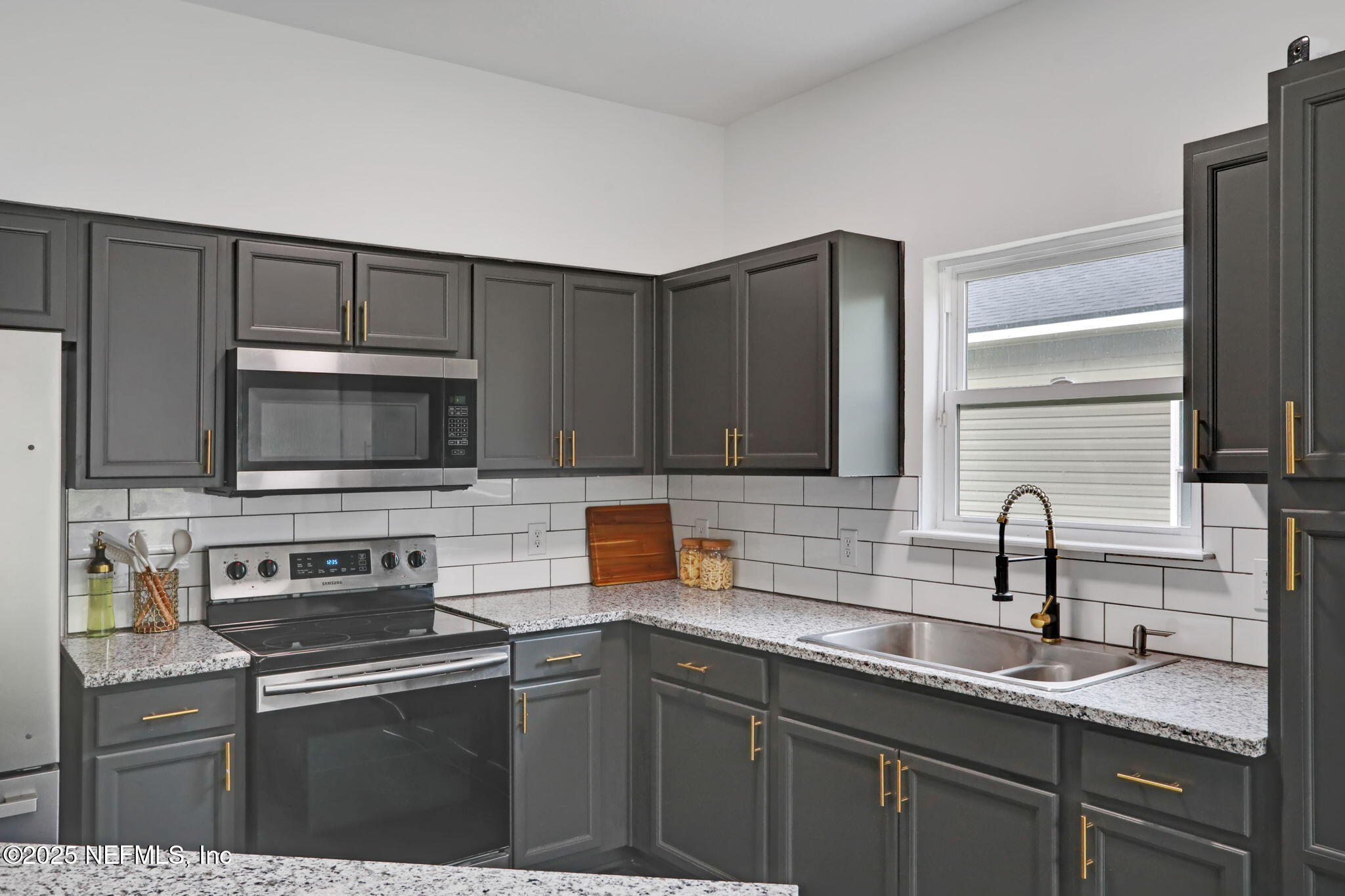 2035 Talladega Road Jacksonville, FL 32209 - Photo 6 of 32 6