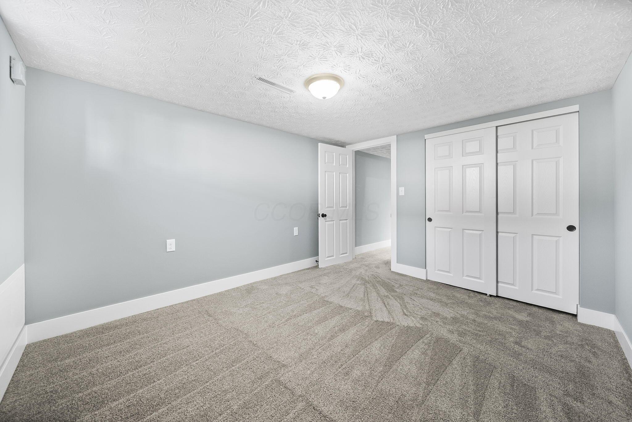 1885 Case Road Columbus, OH 43224 - Photo 31 of 63