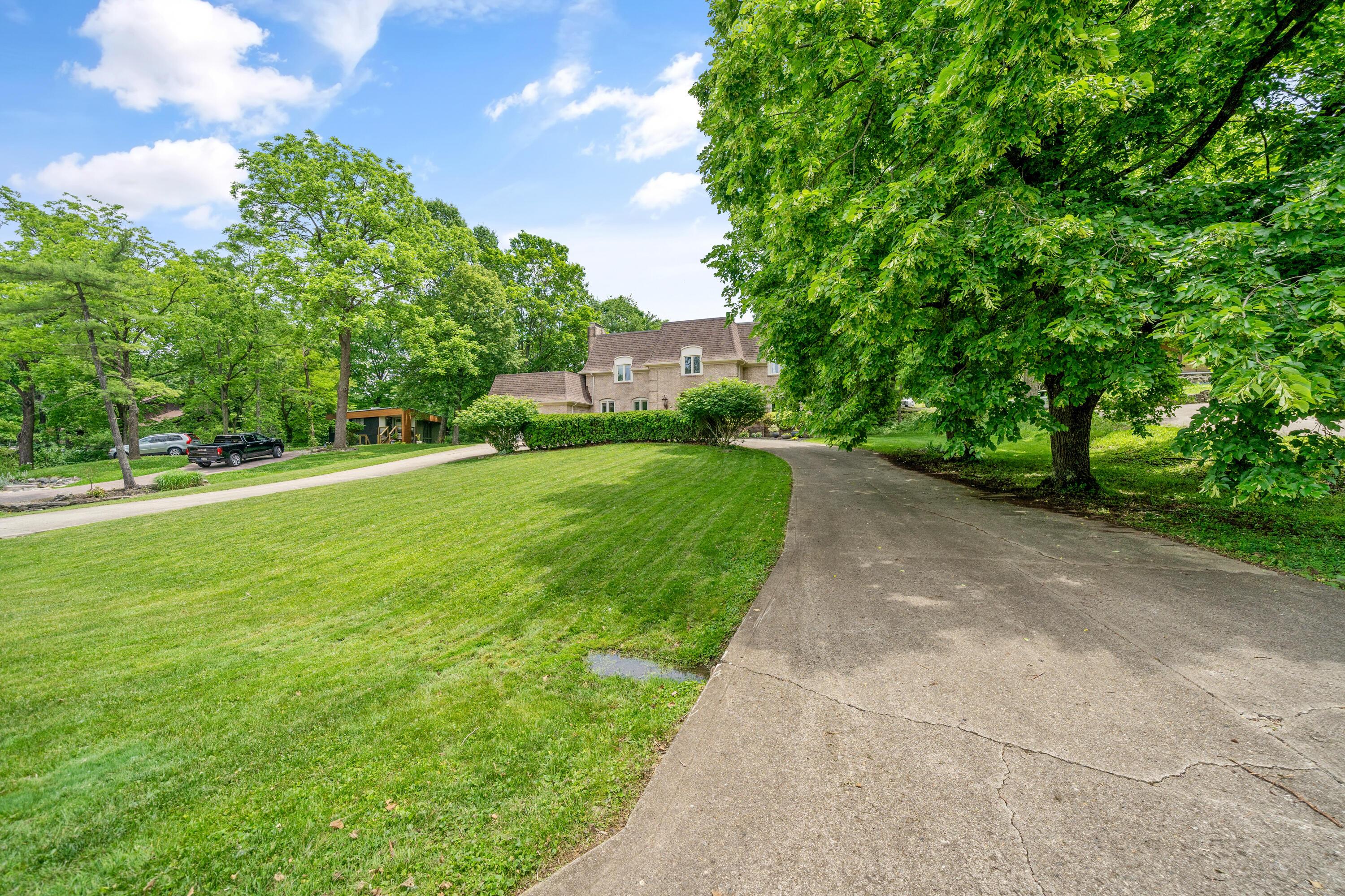 546 Indian Mound Road Columbus, OH 43213 - Photo 5 of 97