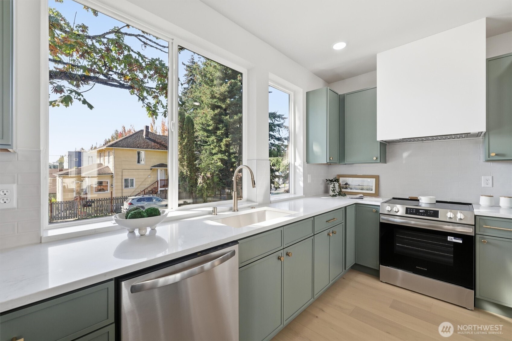 1520 South Grand Street Seattle, WA 98144 - Photo 11 of 29 Gallery Image 11