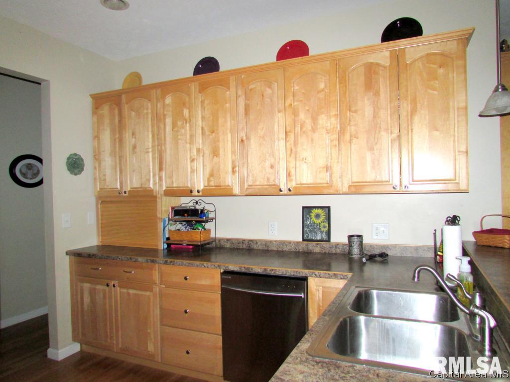 335 Bourbon Street Springfield, IL 62707 - Photo 14 of 23 Gallery Image 14