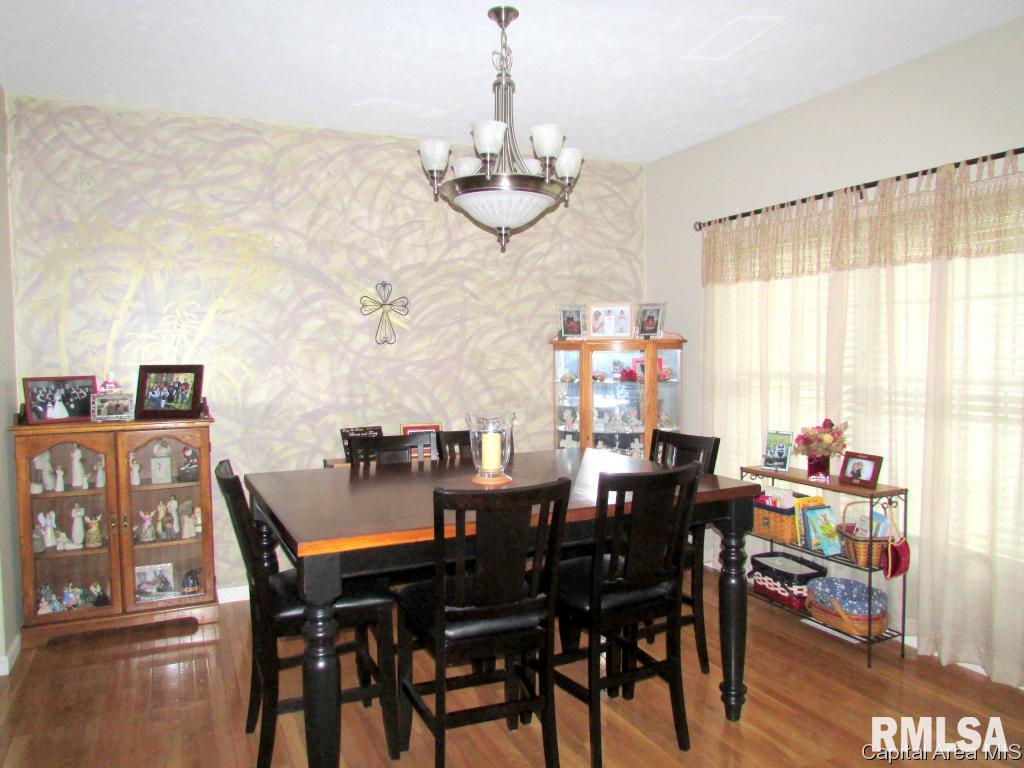 335 Bourbon Street Springfield, IL 62707 - Photo 3 of 23 Gallery Image 3