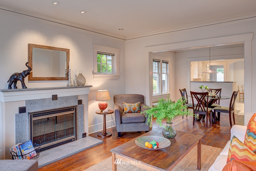 121 North 75th Street Seattle, WA 98103 - Photo 2 of 15