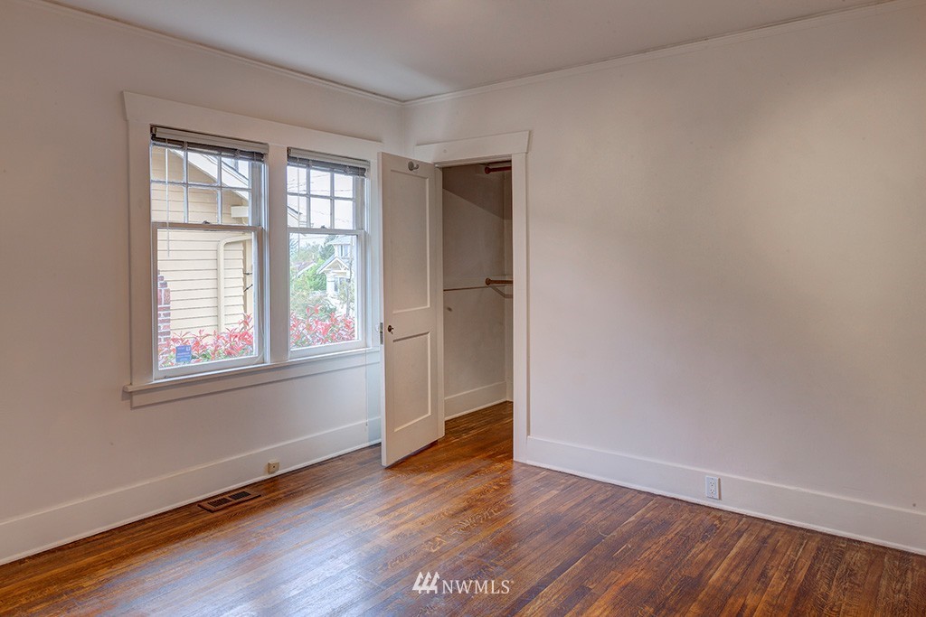 121 North 75th Street Seattle, WA 98103 - Photo 8 of 15