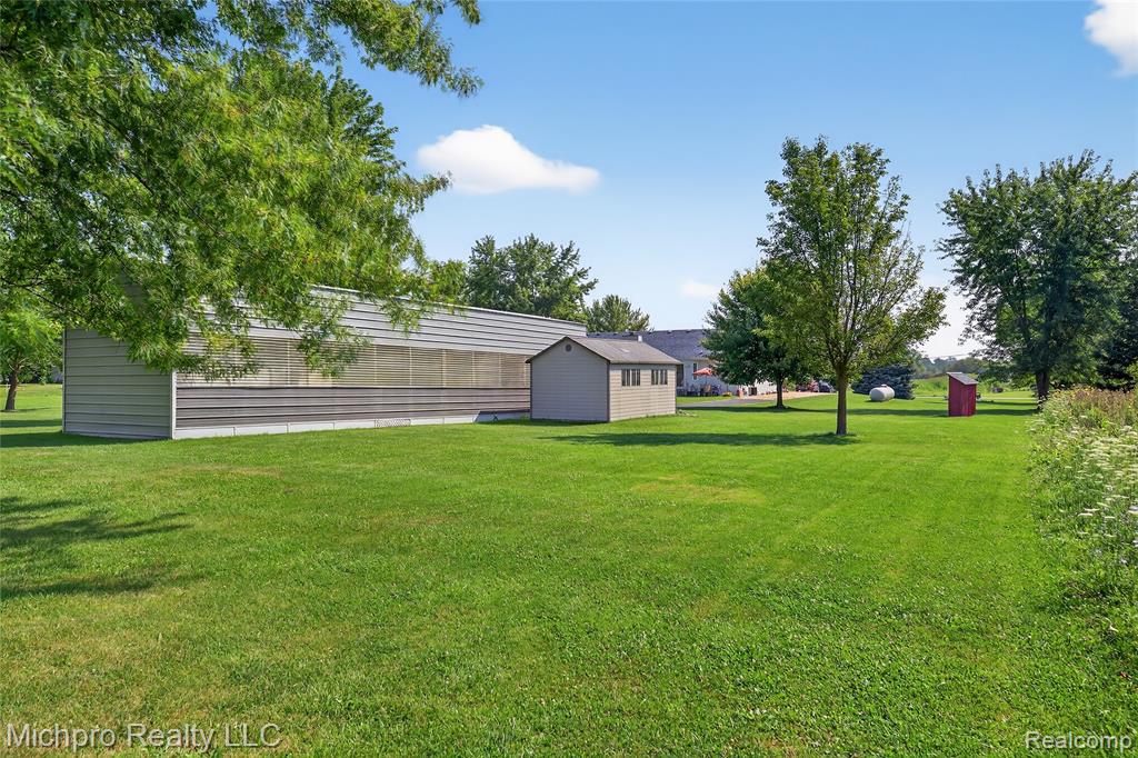 4411 Breen Road Emmett, MI 48022 - Photo 27 of 43