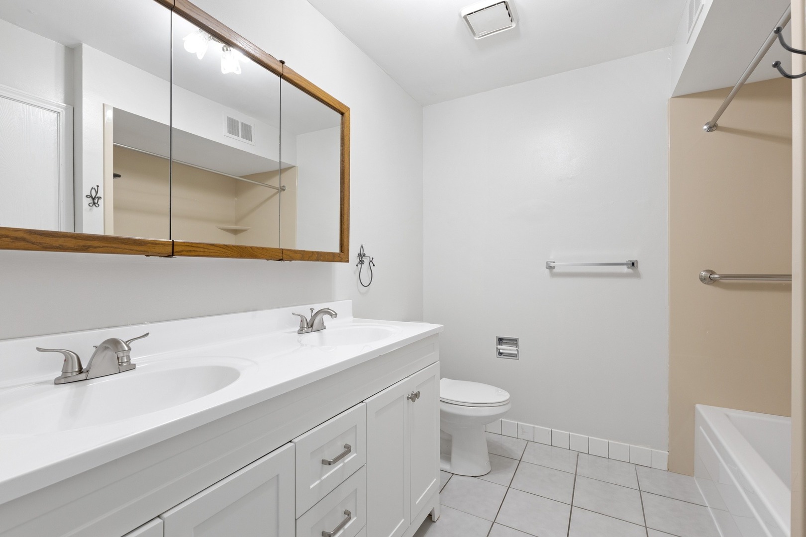 308 East Rimini Court Palatine, IL 60067 - Photo 11 of 16
