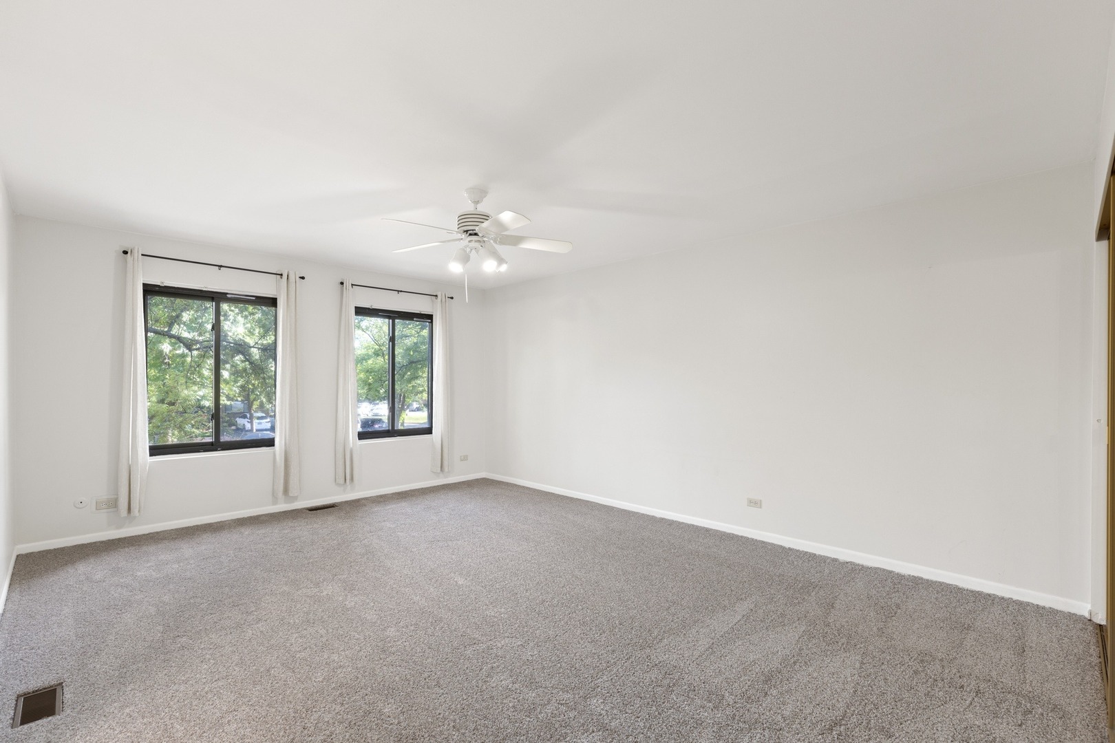 308 East Rimini Court Palatine, IL 60067 - Photo 8 of 16
