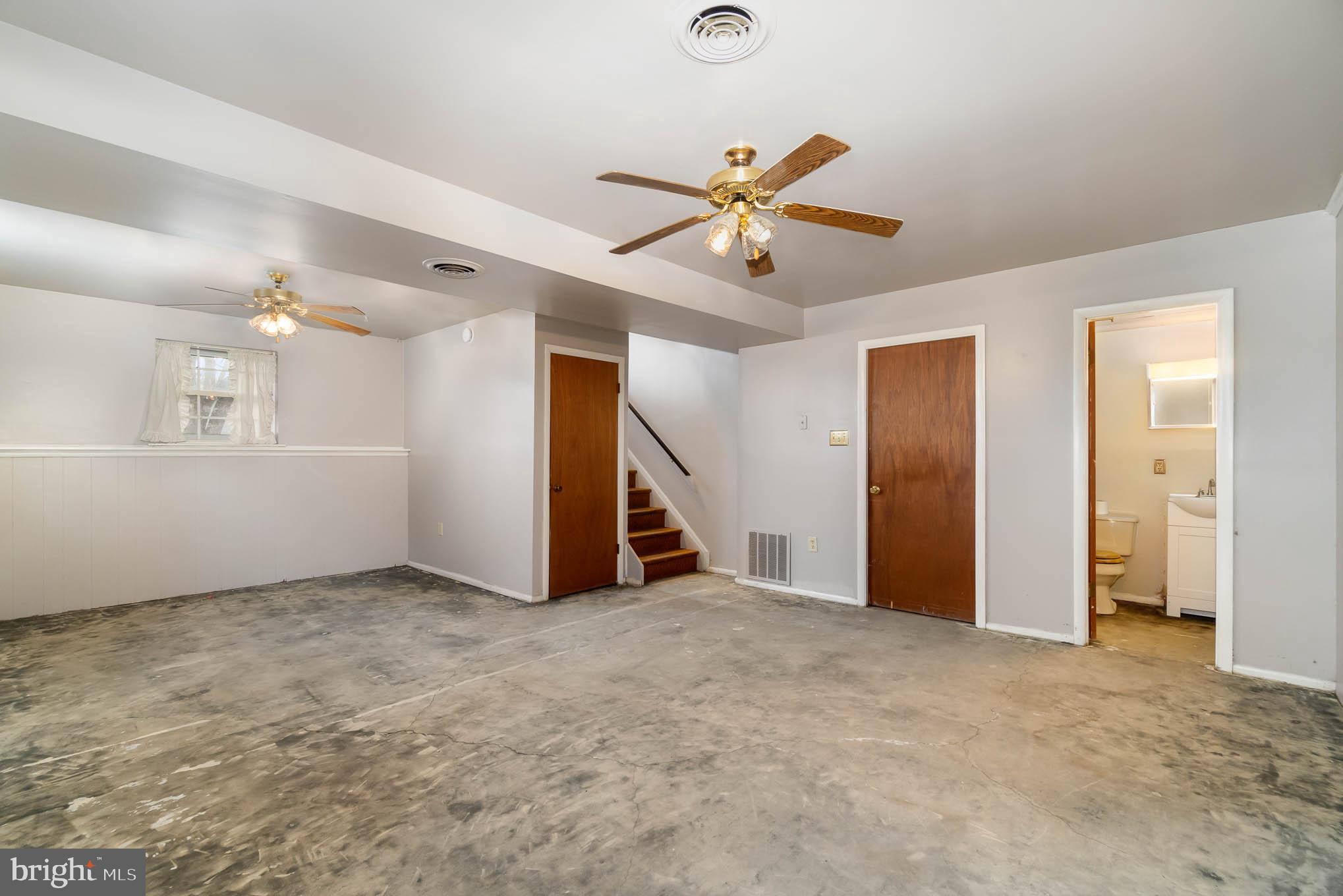 27 Sherman Street Hanover, PA 17331 - Photo 16 of 26