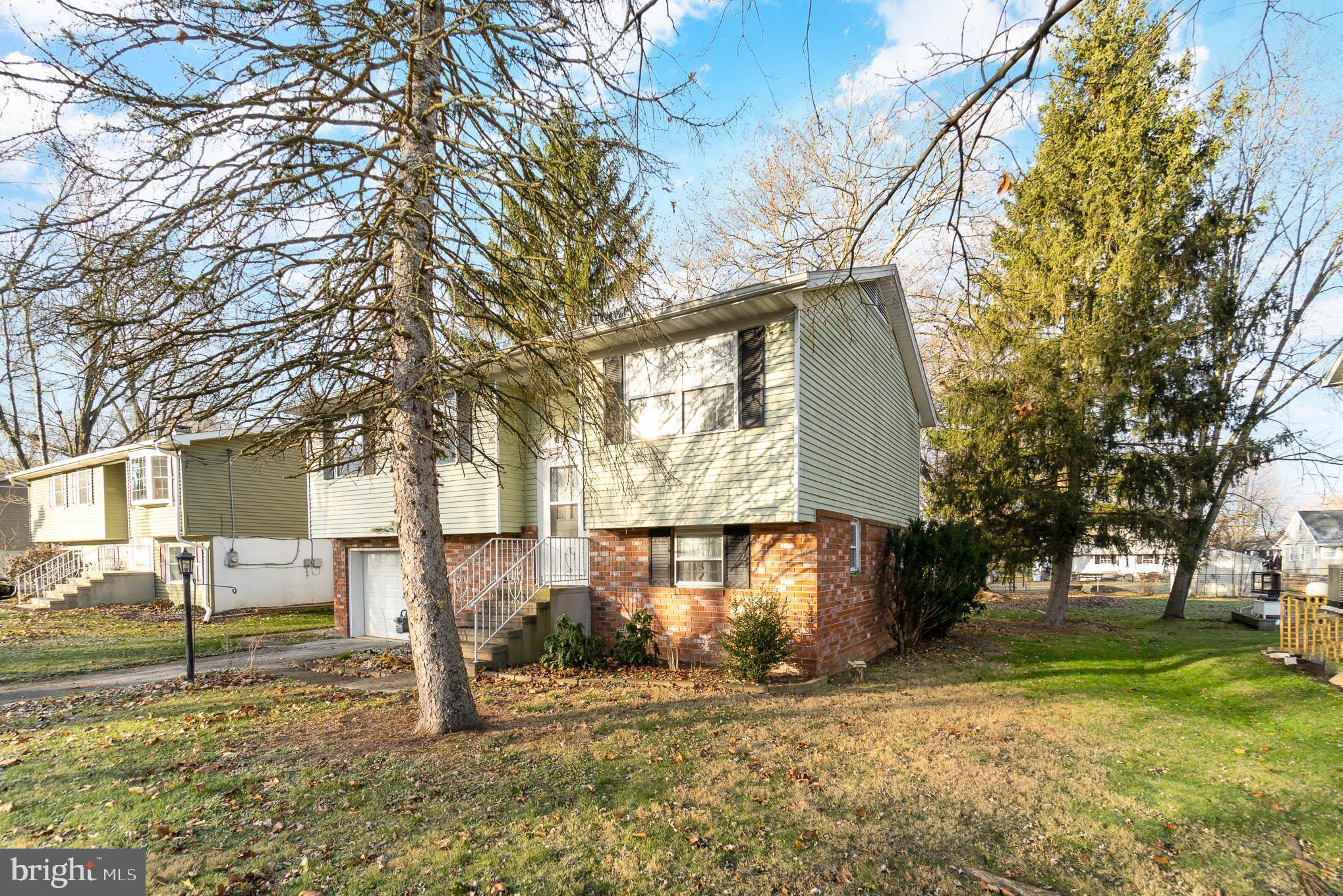 27 Sherman Street Hanover, PA 17331 - Photo 3 of 26