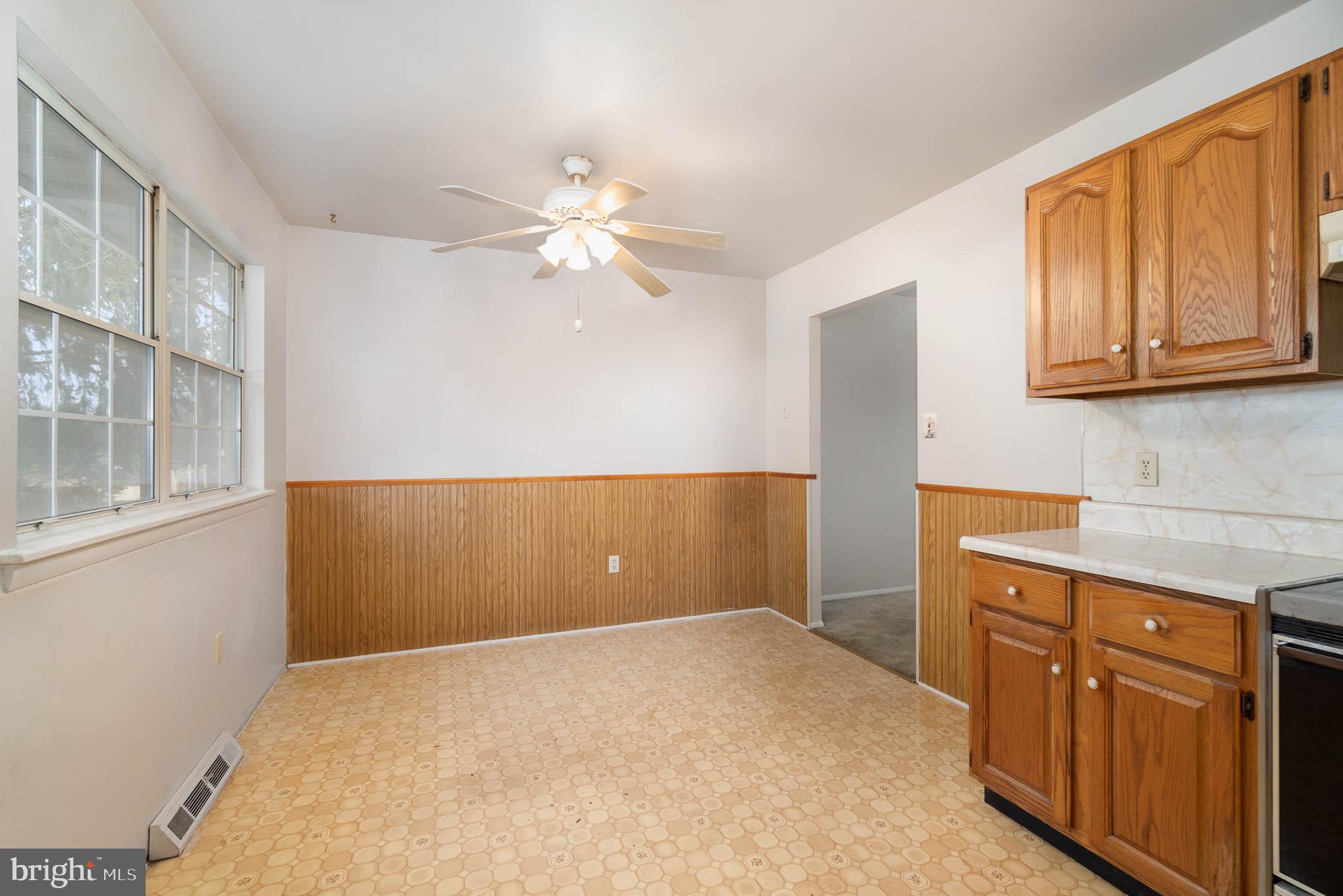 27 Sherman Street Hanover, PA 17331 - Photo 7 of 26