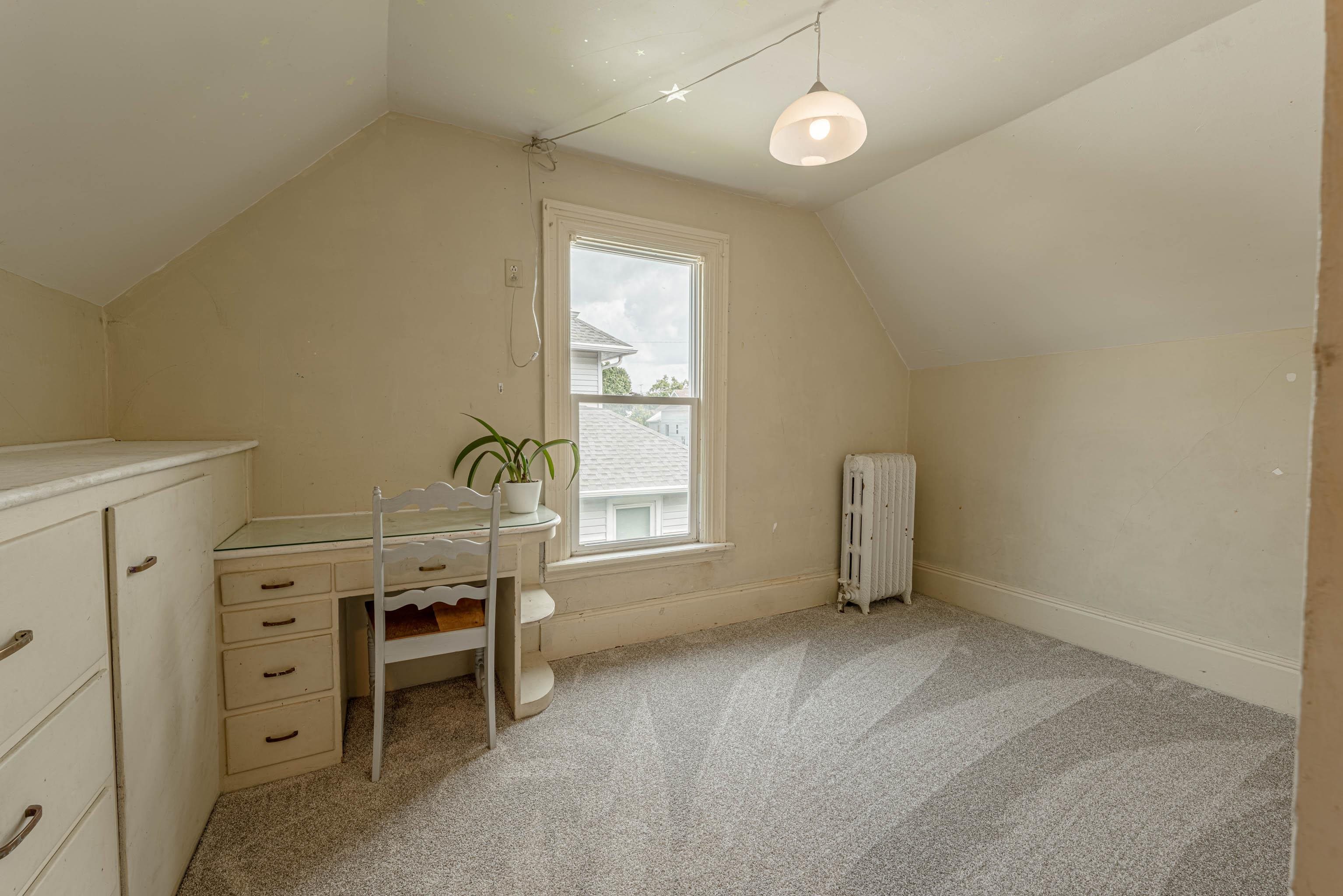 908 19th Monroe, WI 53566 - Photo 2 of 28