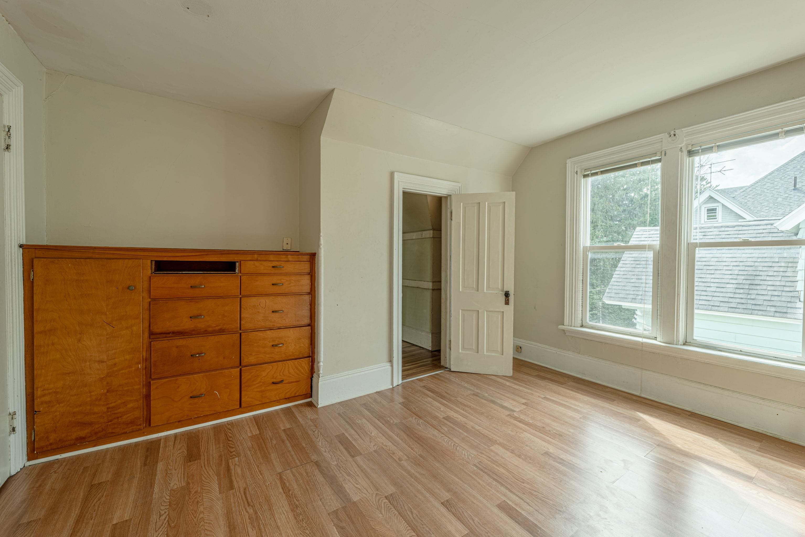 908 19th Monroe, WI 53566 - Photo 8 of 28