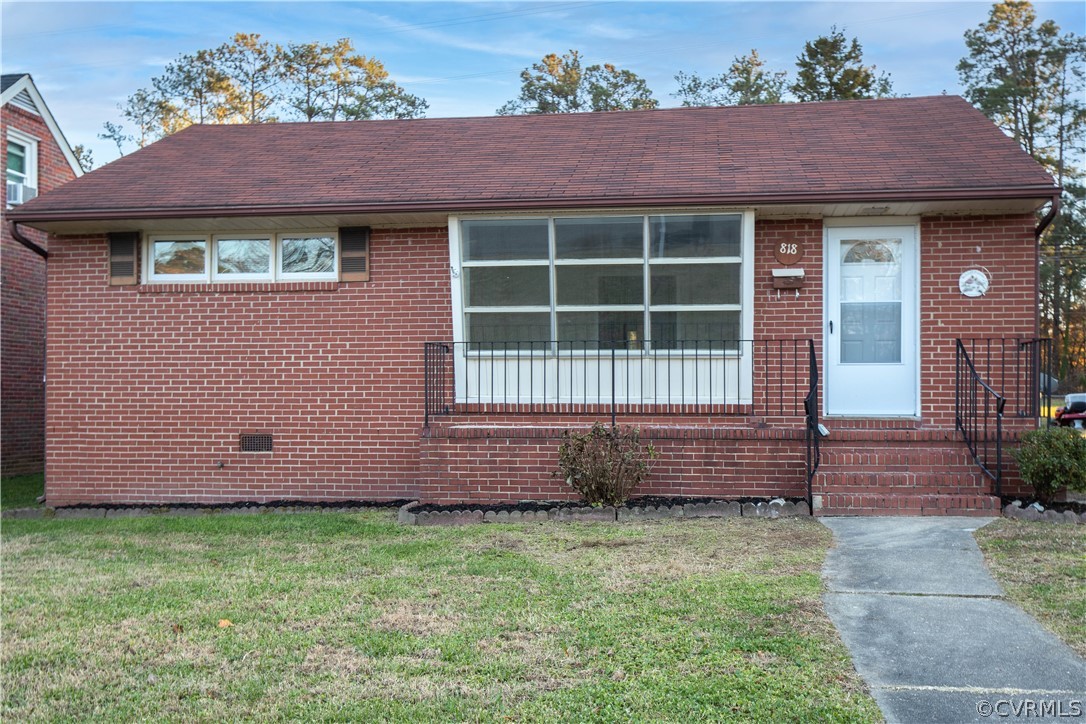 818 Hampton Road Petersburg, VA 23805 - Photo 1 of 22 Gallery Image 1