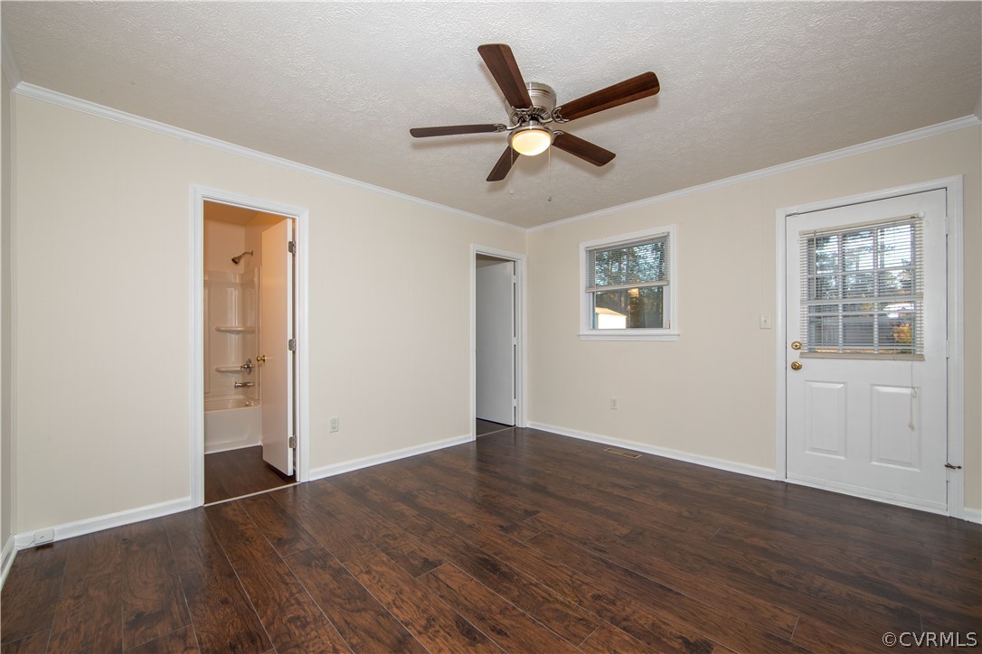 818 Hampton Road Petersburg, VA 23805 - Photo 10 of 22 En Suite Bath, Walk In Closet, New LVP Flooring
