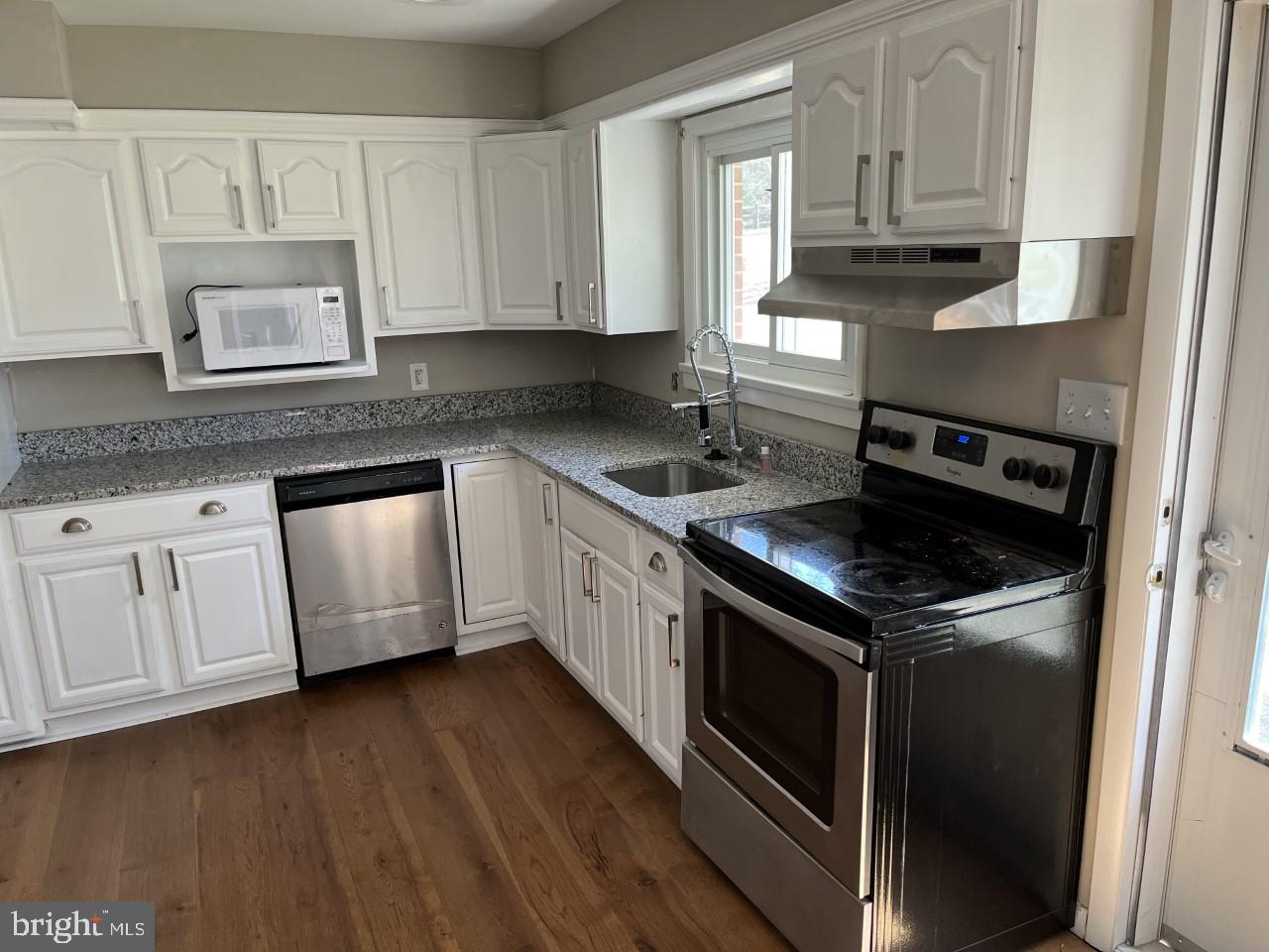 2609 Reckord Road Kingsville, MD 21087 - Photo 24 of 50 Kitchen Stainless Steel Appliances