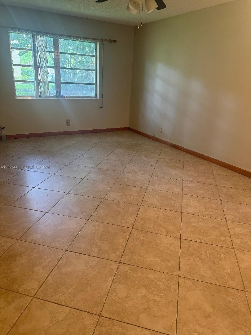 100 Ashbury Road, Unit 104 Hollywood, FL 33024 - Photo 6 of 17