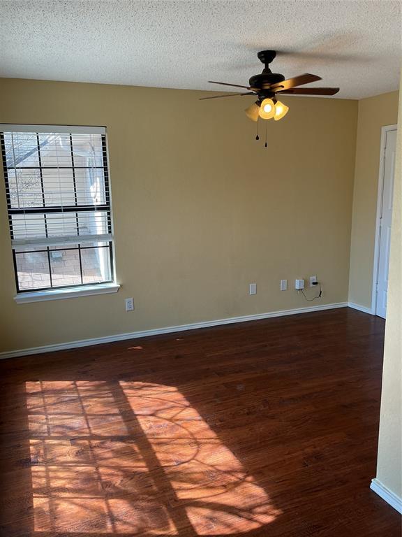 6027 Homestead Court Dallas, TX 75252 - Photo 16 of 23 2nd bedroom upstair has its own private bath