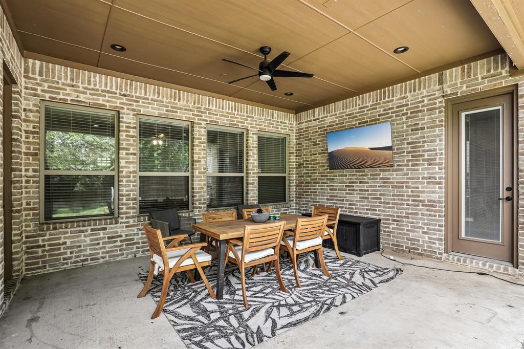 515 West Laureland Road Dallas, TX 75232 - Photo 28 of 32 a outdoor space with furniture