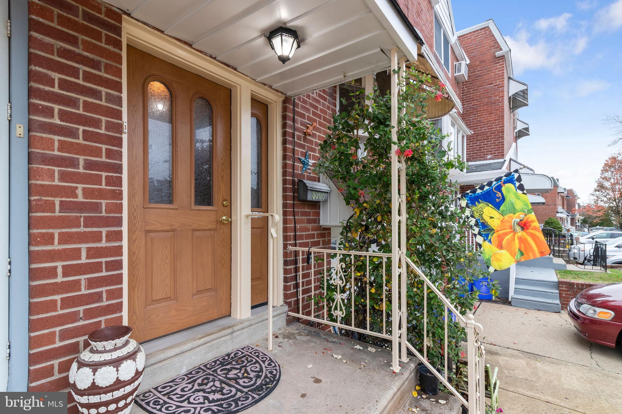 3305 Fairdale Road Philadelphia, PA 19154 - Photo 2 of 23