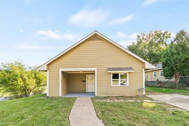 $149,000 | 2901 Wayne Avenue, Kansas City, MO 64109