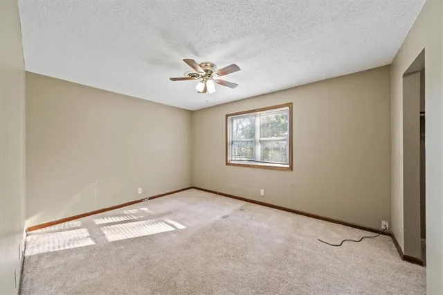 $149,000 | 2901 Wayne Avenue, Kansas City, MO 64109