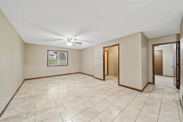 $149,000 | 2901 Wayne Avenue, Kansas City, MO 64109