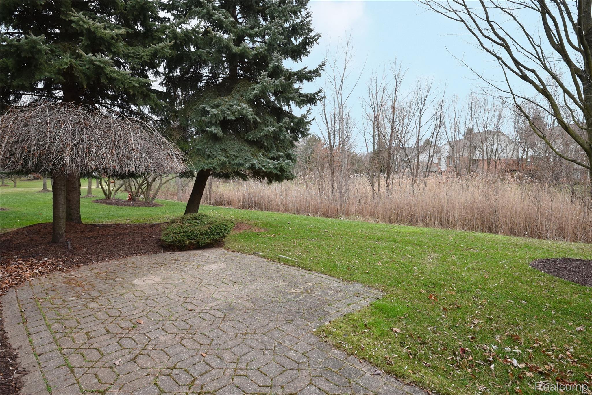 1093 Bloomview Circle Rochester, MI 48307 - Photo 41 of 41 1093 Bloomview_41.JPG