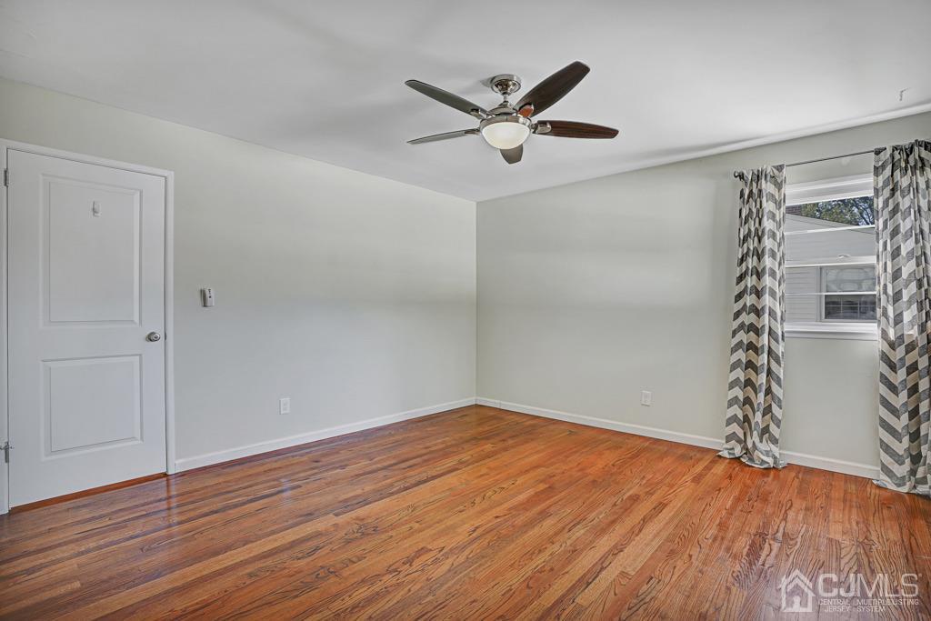 6 Glen Gary Road Middlesex, NJ 08846 - Photo 16 of 28 Master Bedroom