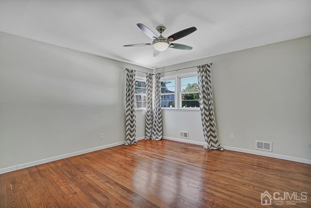 6 Glen Gary Road Middlesex, NJ 08846 - Photo 17 of 28 Master Bedroom