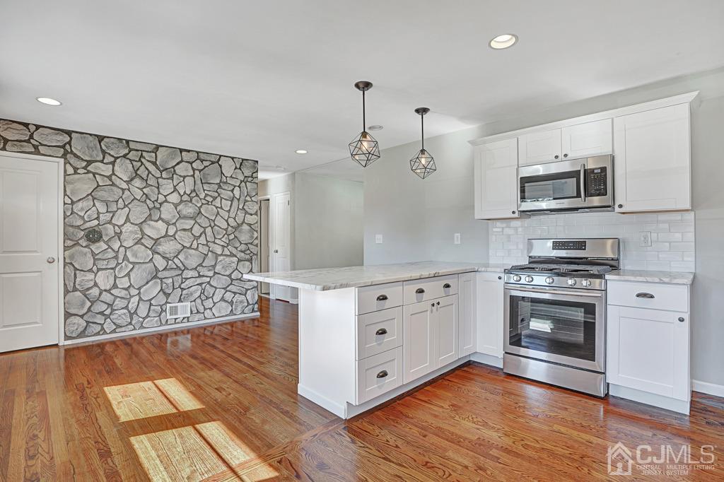 Open Eat in Kitchen