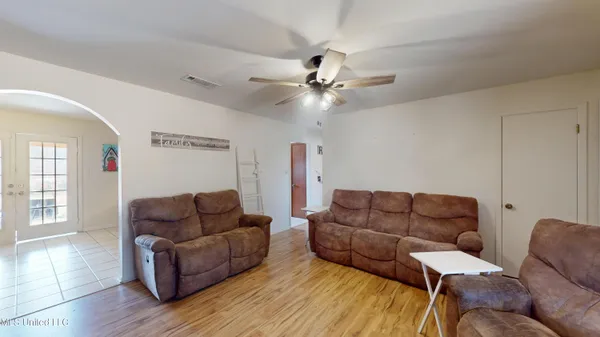 $220,000 | 1002 Pecan Lane, Tylertown, MS 39667