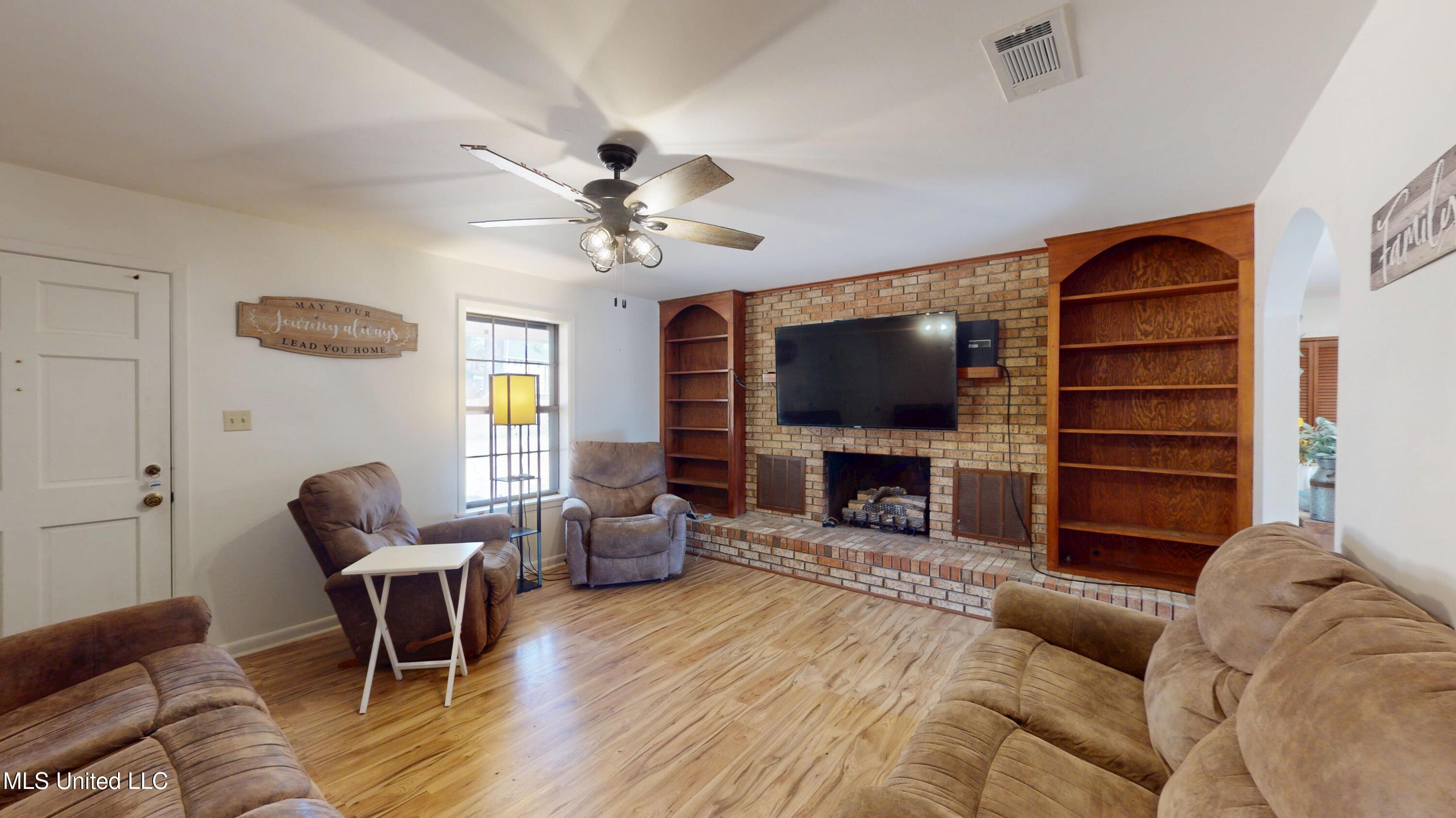 1002 Pecan Lane Tylertown, MS 39667 - Photo 7 of 59 1002-Pecan-Ln-Tylertown-MS-39667-0204202