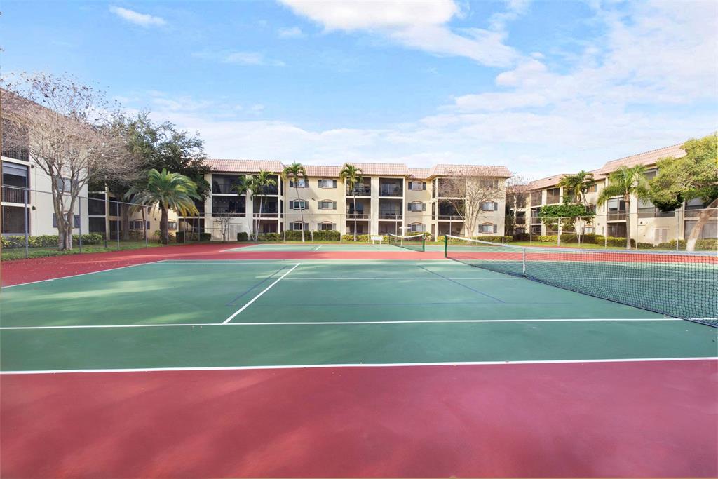 251 South Cypress Road, Unit 127 Pompano Beach, FL 33060 - Photo 29 of 29 a view of a basketball court