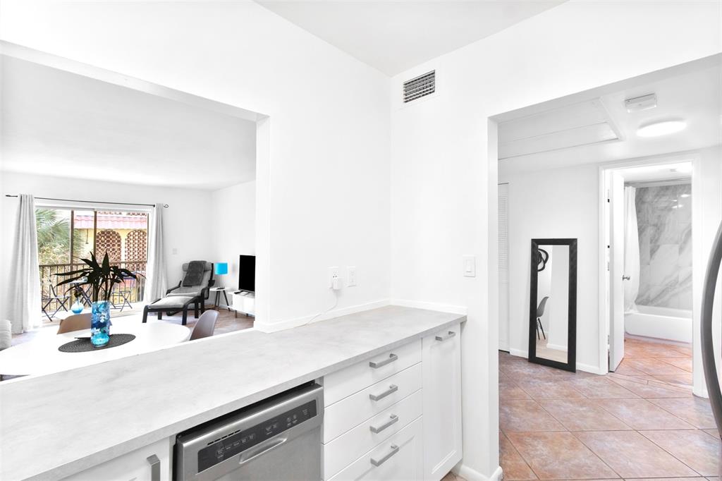 251 South Cypress Road, Unit 127 Pompano Beach, FL 33060 - Photo 10 of 29