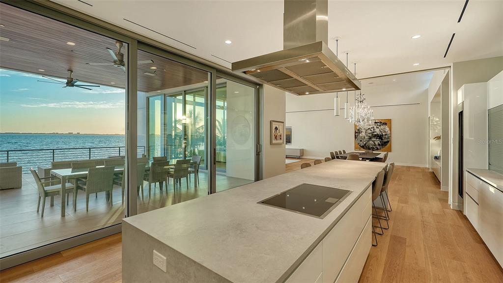 4123 Bay Shore Road Sarasota, FL 34234 - Photo 13 of 31