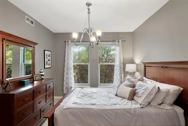 $2,395 | 645 North 1st Street, Unit 304, Minneapolis, MN 55401