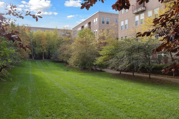 $2,395 | 645 North 1st Street, Unit 304, Minneapolis, MN 55401